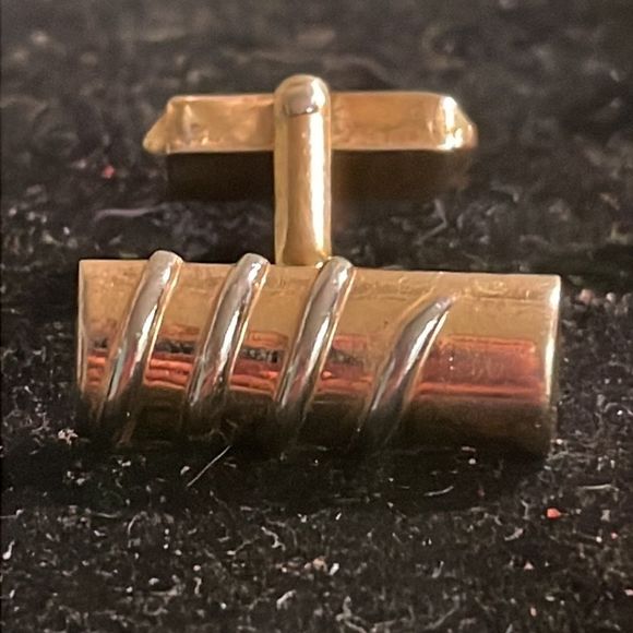 Vintage-1940s-Art Deco Swank gold plated 3D design rectangular toggle cuff links - Picture 2 of 15